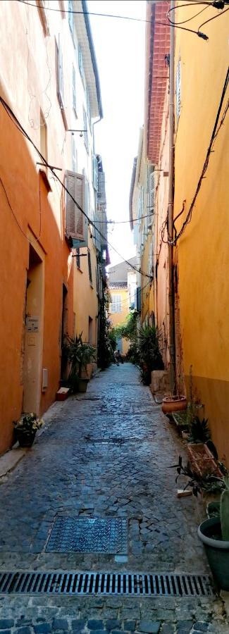 Beautiful Renovated Studio With View- Old Hyères Eksteriør bilde