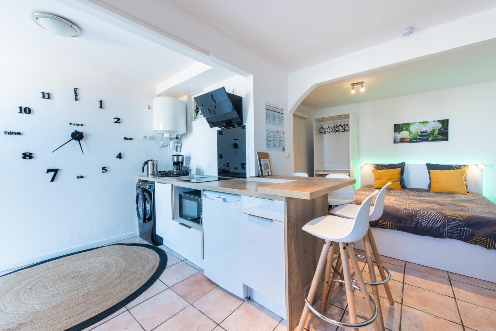 Beautiful Renovated Studio With View- Old Hyères Eksteriør bilde